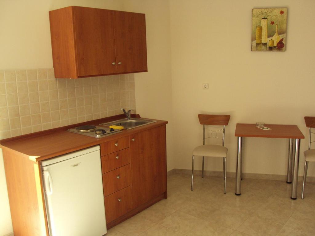 Al Mare Apartments Afantou Værelse billede